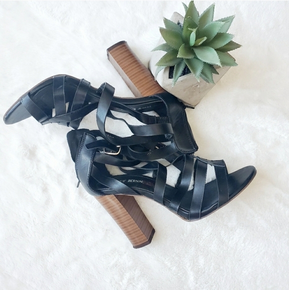 Hot Kiss Shoes - ❗FREE with bundle Hot Kiss strappy sandal